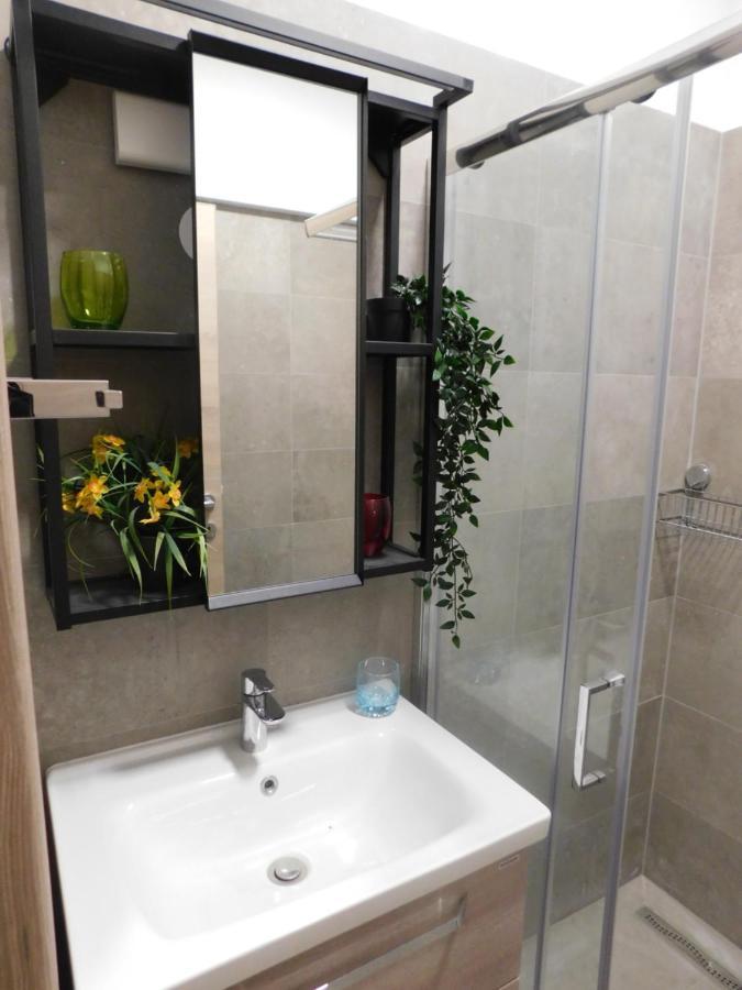 Active Chillax Oasis Apartments 안카란 외부 사진