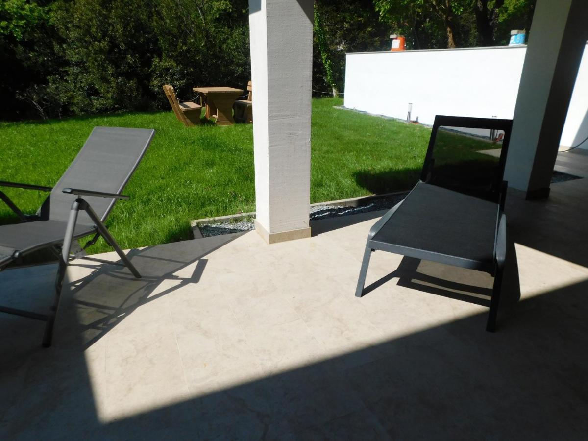 Active Chillax Oasis Apartments 안카란 외부 사진