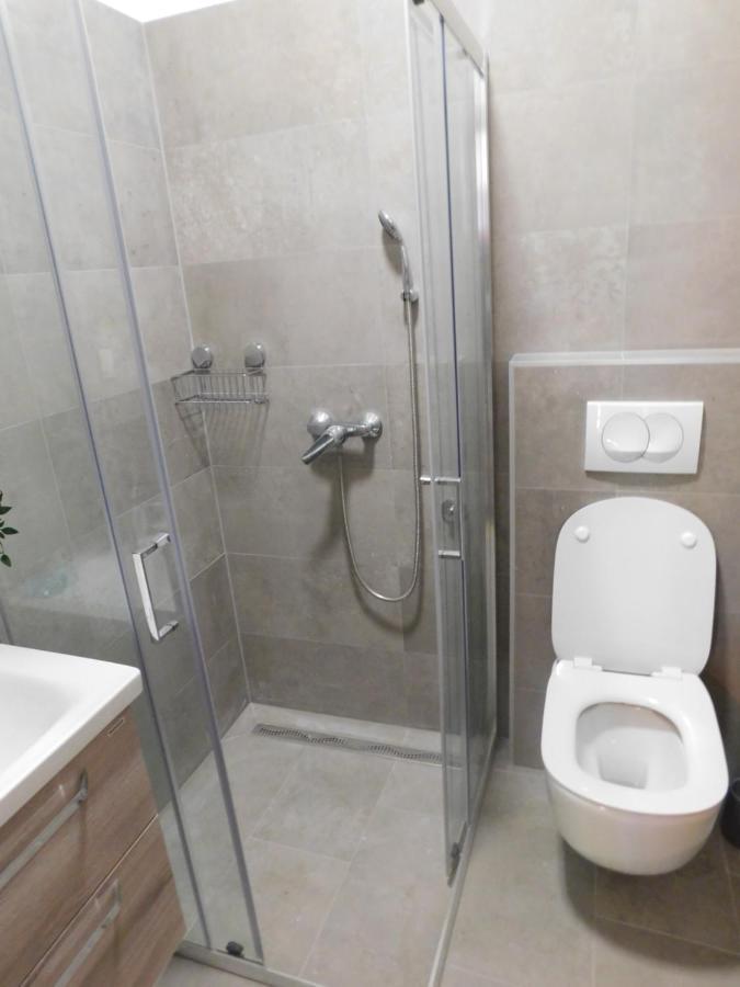 Active Chillax Oasis Apartments 안카란 외부 사진