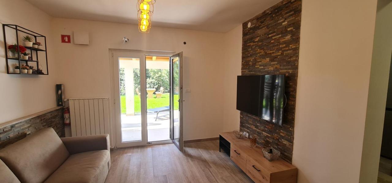 Active Chillax Oasis Apartments 안카란 외부 사진