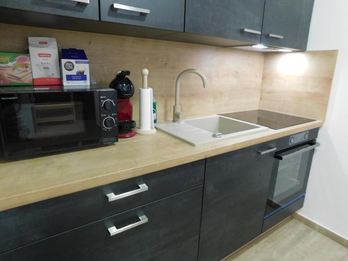 Active Chillax Oasis Apartments 안카란 외부 사진