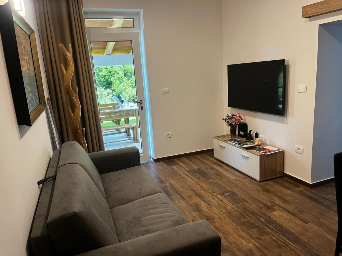 Active Chillax Oasis Apartments 안카란 외부 사진
