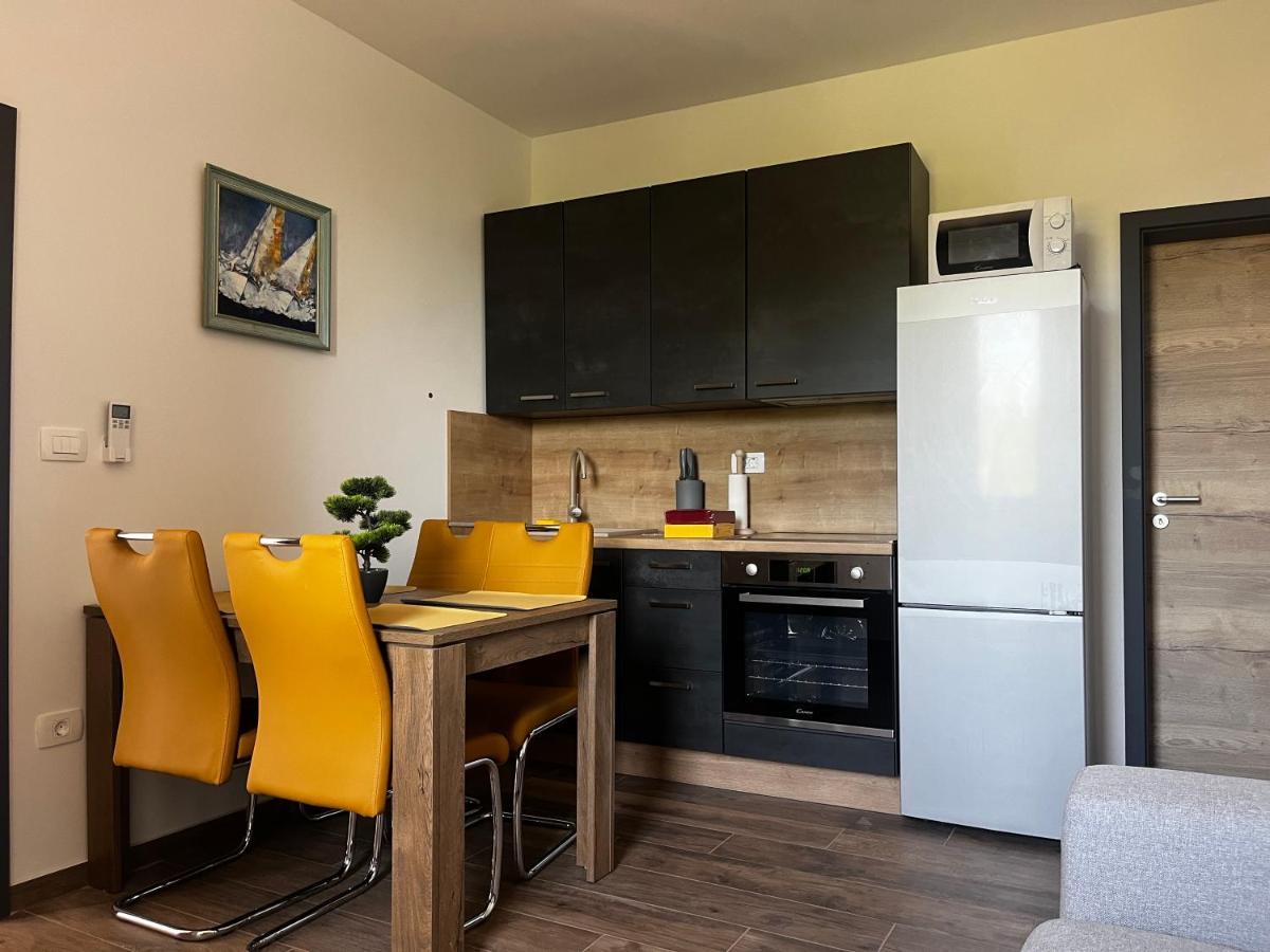 Active Chillax Oasis Apartments 안카란 외부 사진