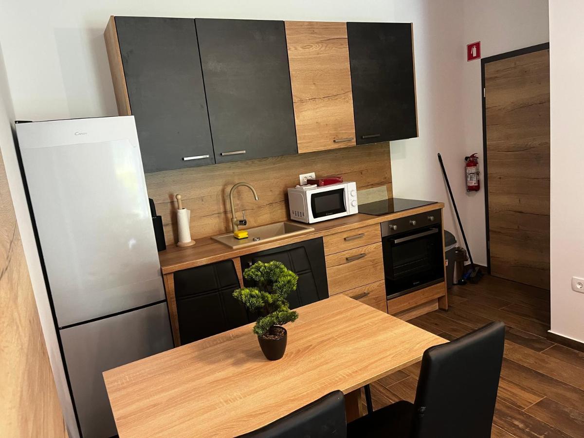 Active Chillax Oasis Apartments 안카란 외부 사진