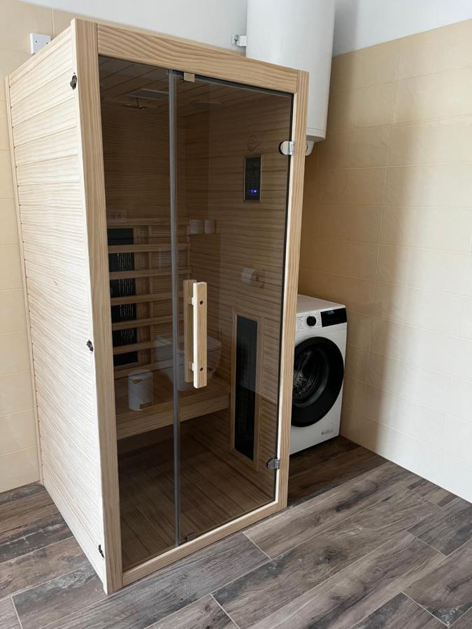 Active Chillax Oasis Apartments 안카란 외부 사진