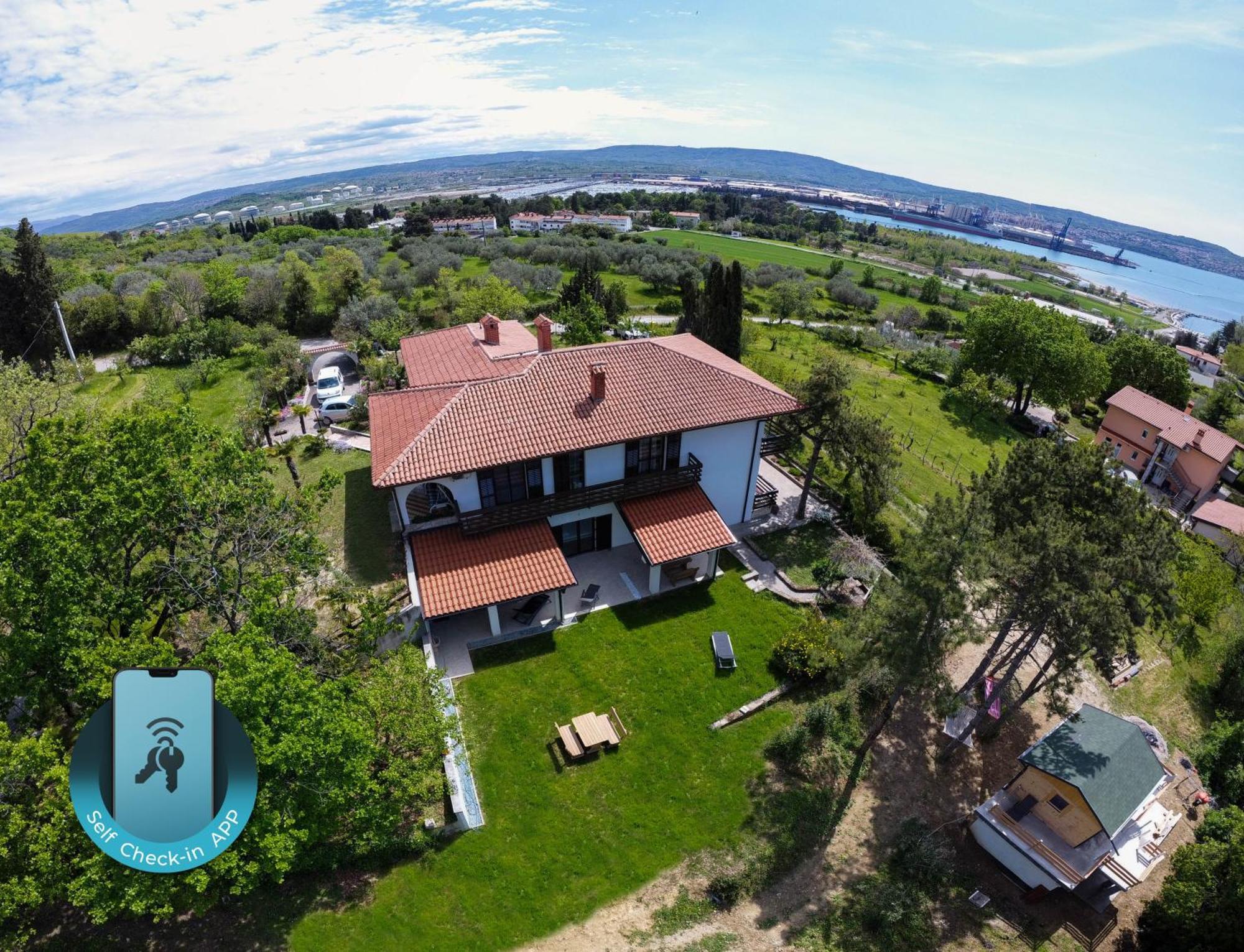 Active Chillax Oasis Apartments 안카란 외부 사진